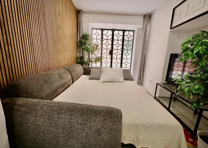 Beautiful Historic - Location Апартаменти